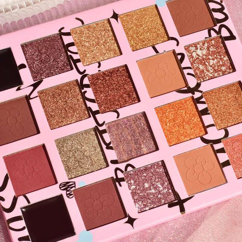 BLISS MOMENT: 40-COLOR EYESHADOW & LIPSITCK MAKEUP SET - ZIOR