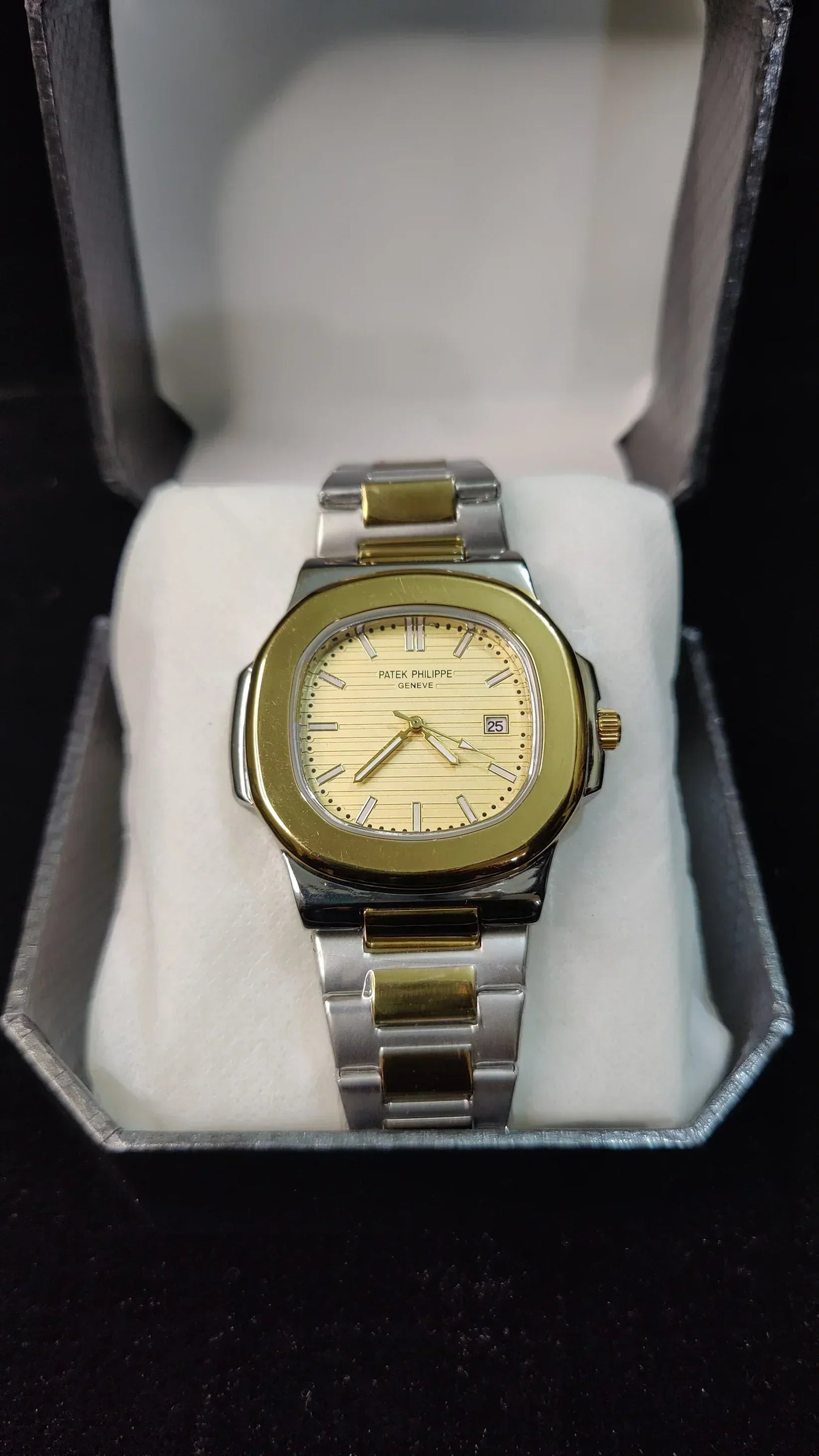 Patek Philippe Nautilus Watch - ZIOR