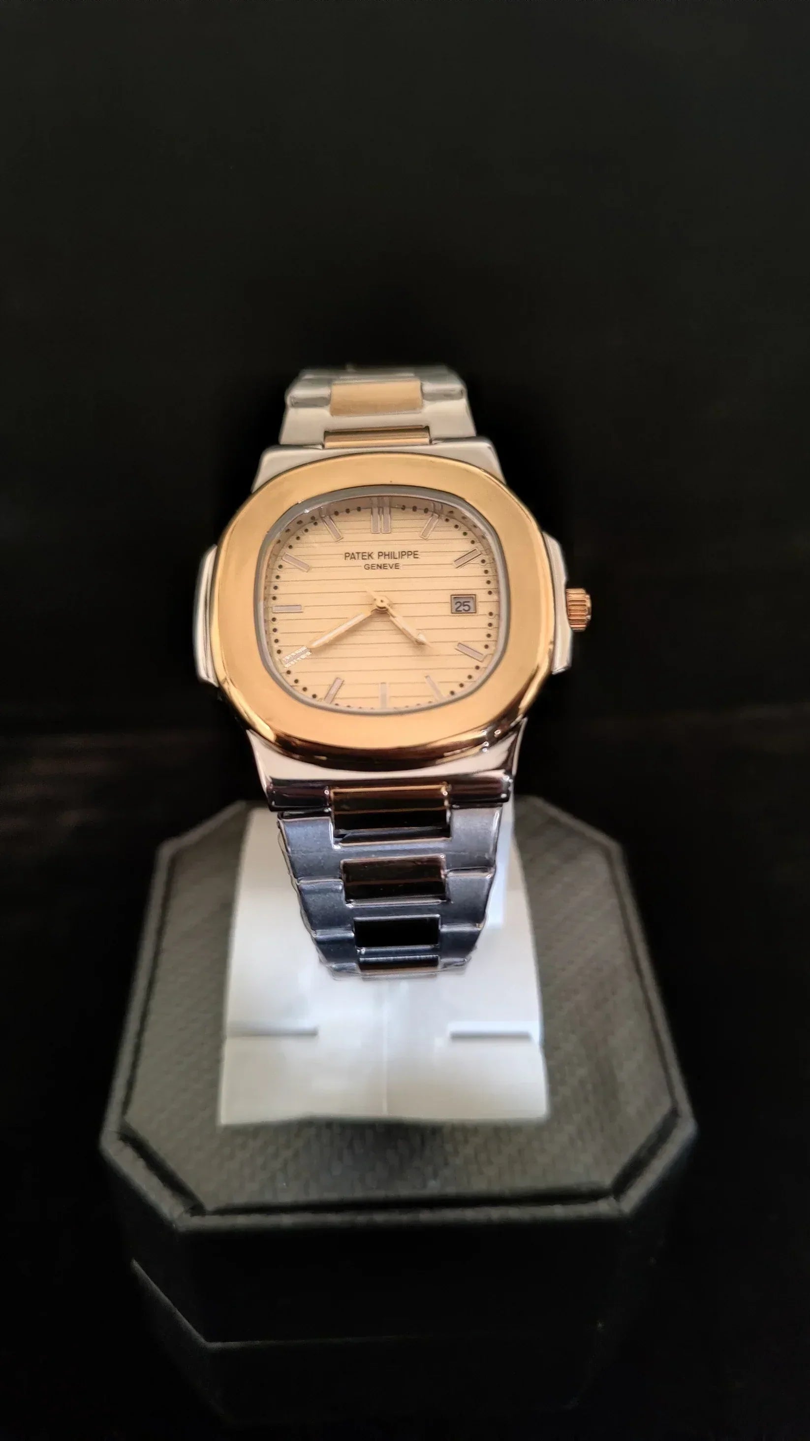 Patek Philippe Nautilus Watch - ZIOR